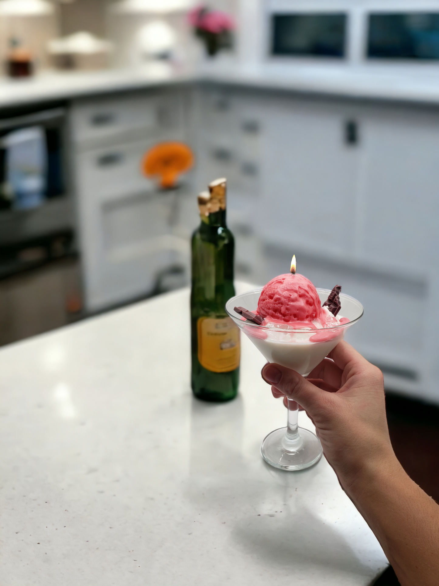VELA DE COPA DE HELADO DE NATA CON BOLA DE FRESA