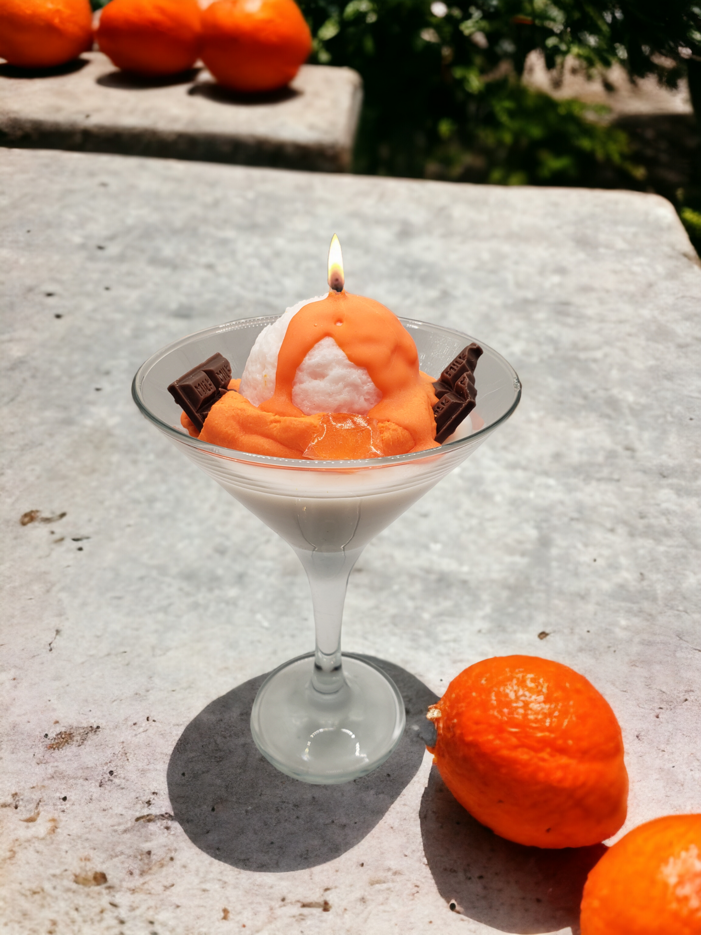 VELA DE COPA DE HELADO DE NATA CON SIROPE DE NARANJA