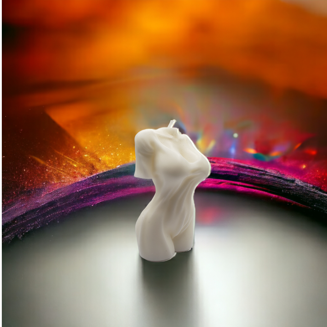 ESCULTURA FEMENINA EN LLAMAS